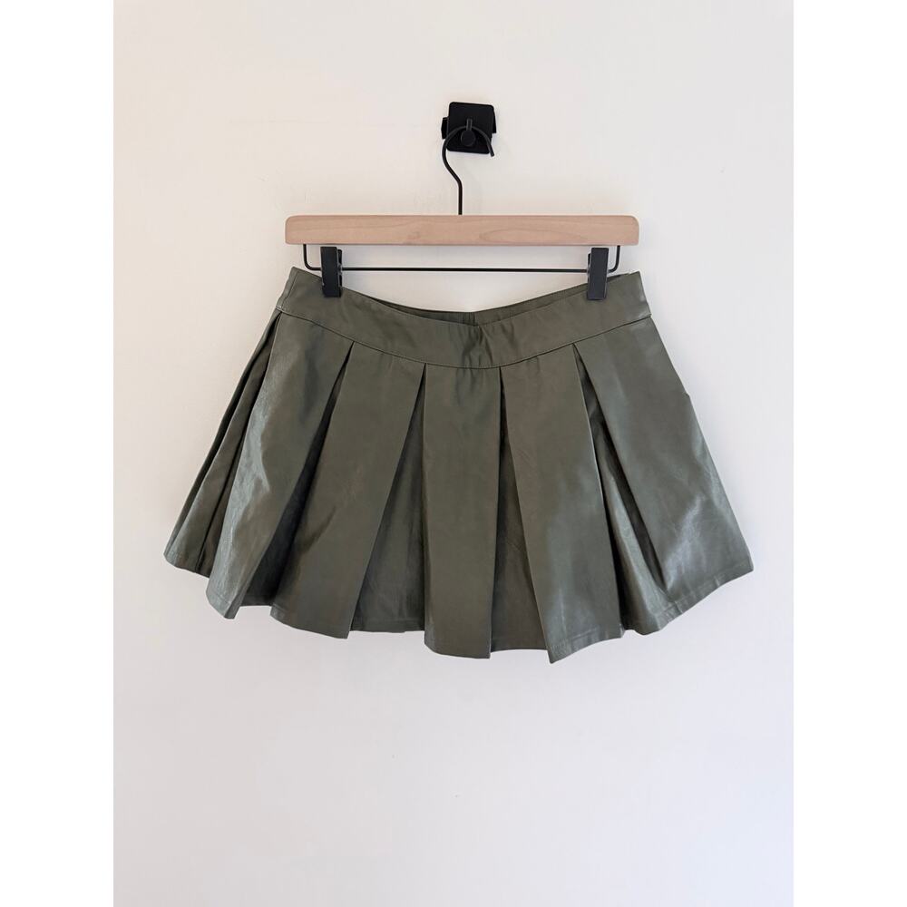 Akira Olive Green Faux Leather Mini Pleated Skort-Size L